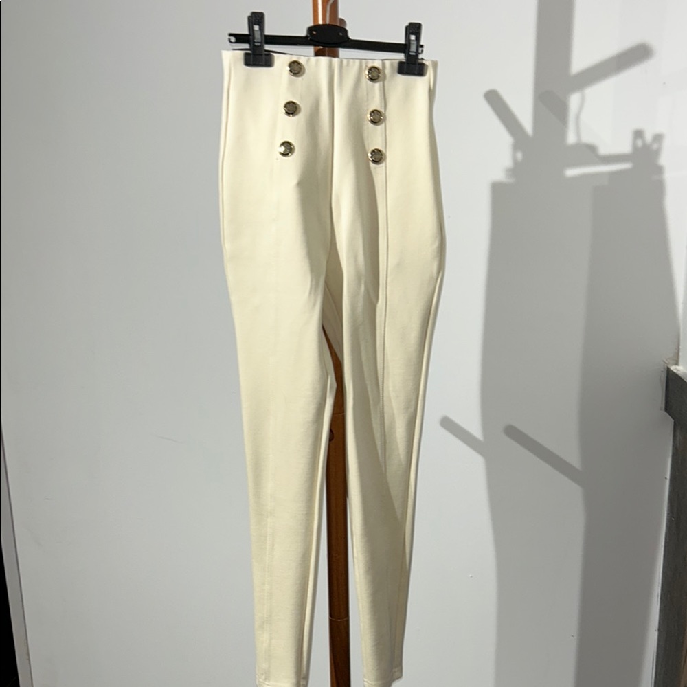 Zara Cream Skinny Pants with Gold Buttons